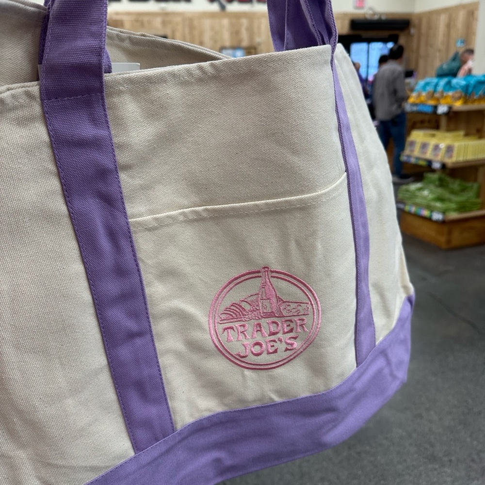NWT Large Lavender Trader Joe’s Canvas Limited Release Tote Shopping Bag - Picture 6 of 6